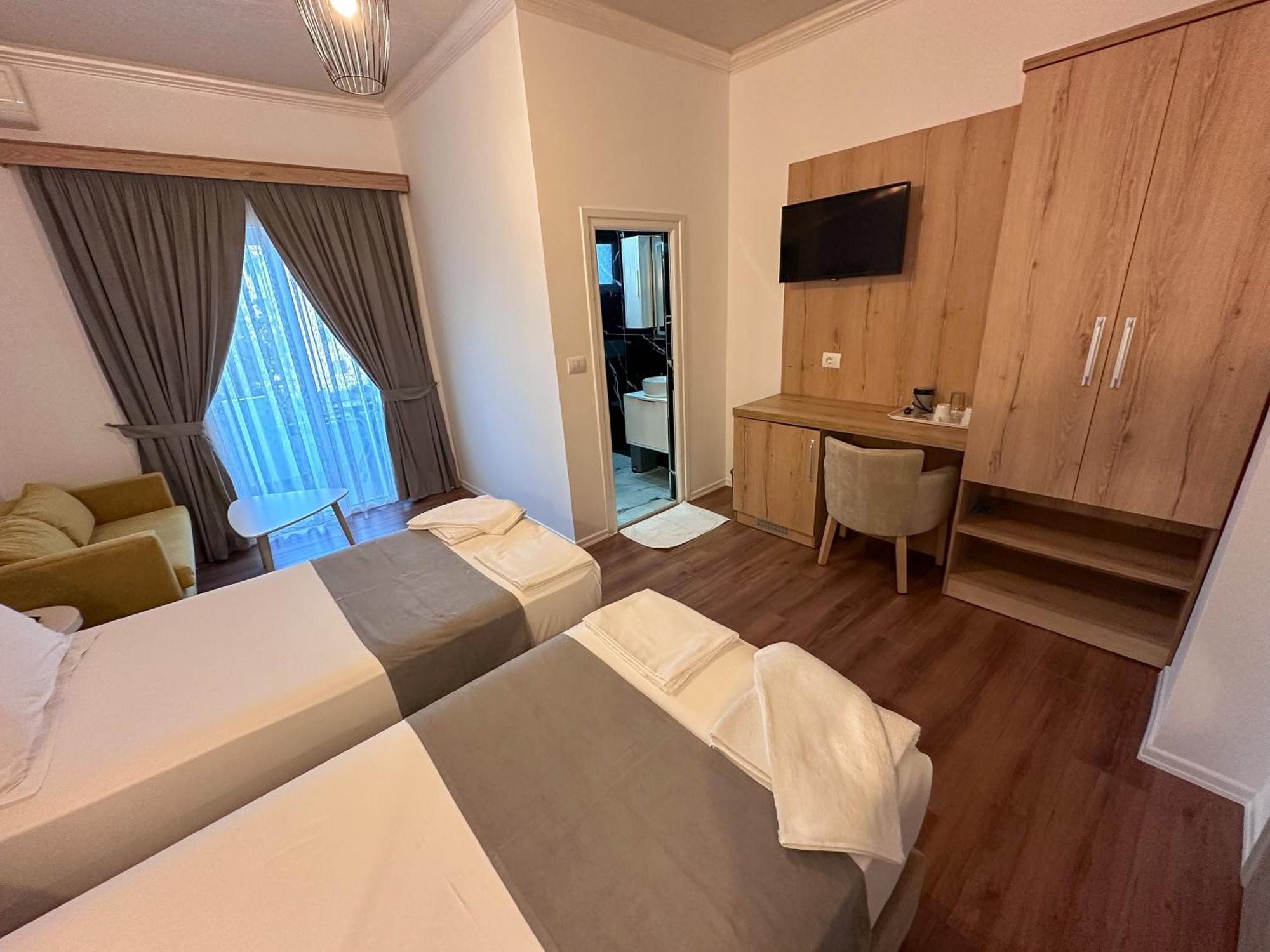 Hotel Murati คซามิล ภายนอก รูปภาพ